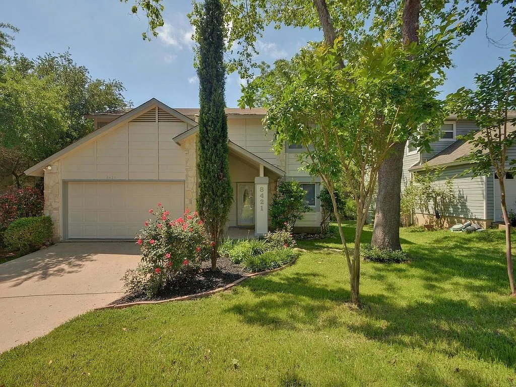 3 bed, 2.5 bath, 1478 sqft, $2,245 — Photo 2