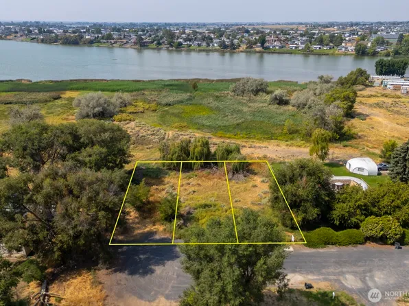 1012 Ashley Way S, Moses Lake, WA 98837