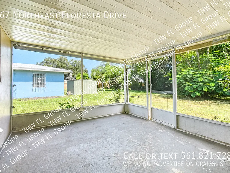 267 NE Floresta Dr — Photo 13
