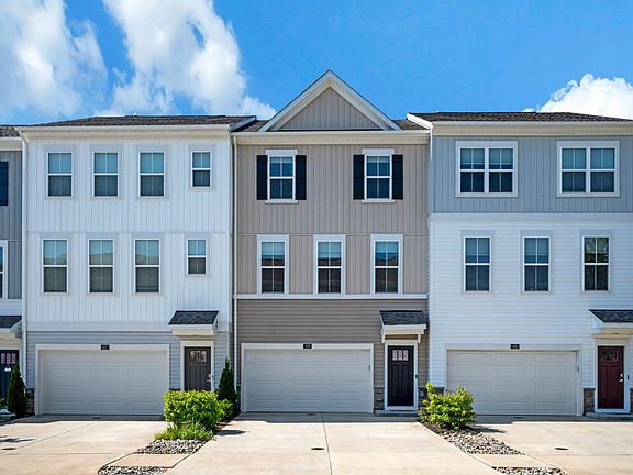 3rd image of 429 Snowberry Ln