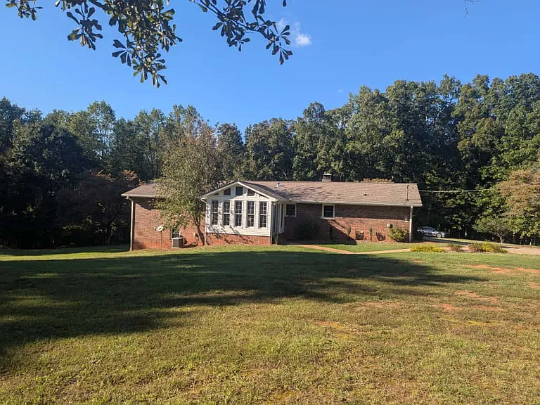10208 Cumming Hwy — Photo 26