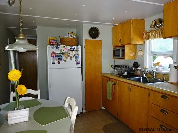 4th image of 59 Cedar Hill Dr