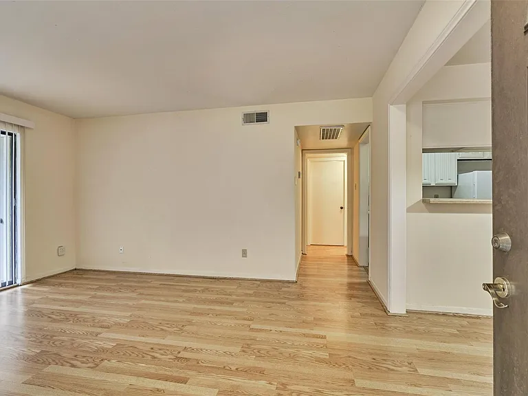3500 Tangle Brush Dr #25 — Photo 3
