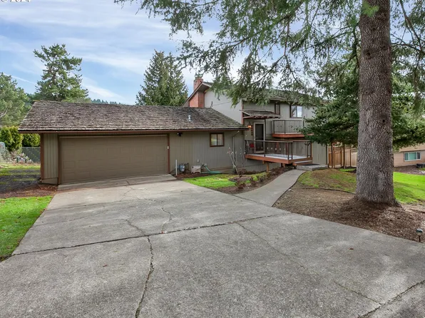 24520 SE Strawberry Dr, Damascus, OR 97089