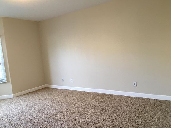 3rd image of 624 Brooklyn Ave APT 204