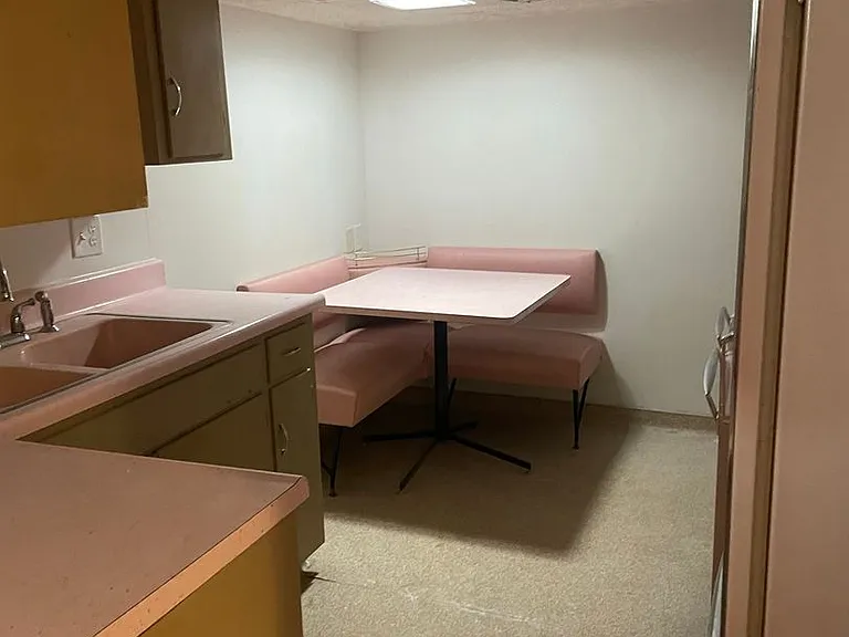 1046 Ohio St — Photo 15