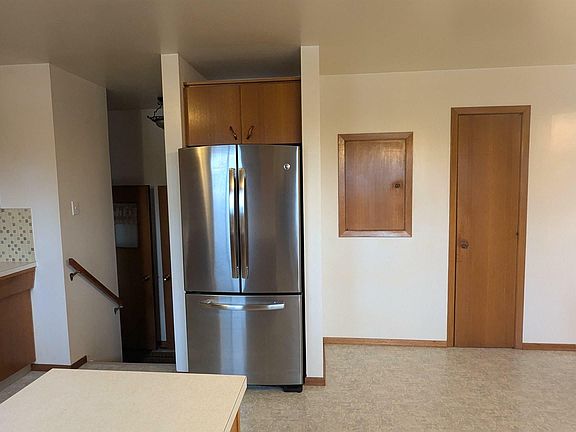 5th image of 5234 48th Ave
