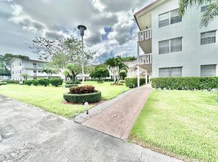 390 Fanshaw Way #J, Boca Raton, FL 33434
