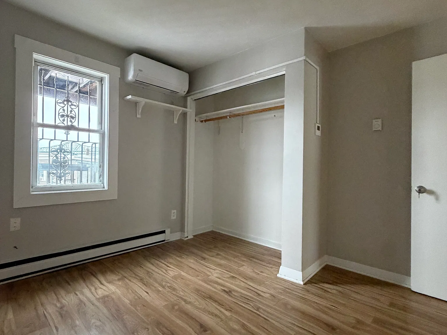 2 bed, 1000 sqft, $2,500 — Photo 4