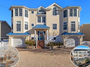 16 Mark Dr, Manahawkin, NJ 08050