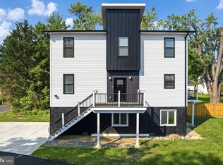 2370 Randolph St, Huntingdon Valley, PA 19006