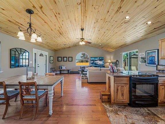 5th image of 809 Hickory Ridge