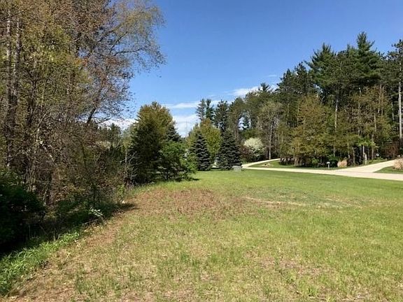 3rd image of 61 Pinehill Dr