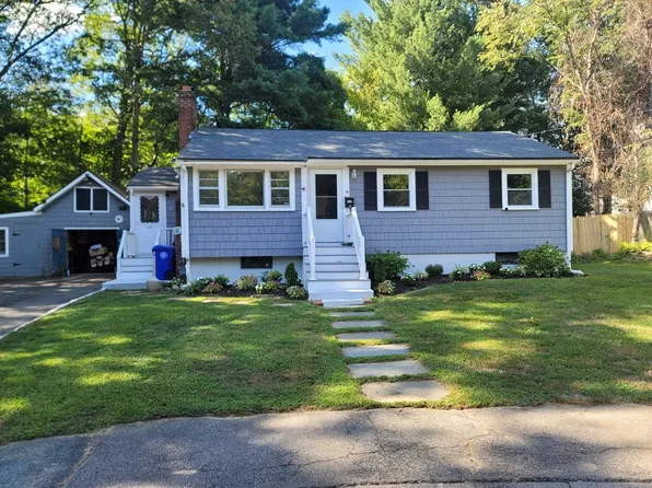 54 Washington Cir, Holbrook, MA 02343