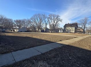 325 N Blauvelt Ave, Sioux Falls, SD 57103