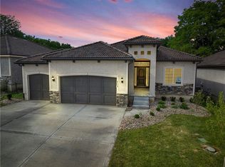 2118 NW Ashurst Dr, Lees Summit, MO 64081