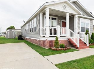 262 Robin Dr, Lynwood, IL