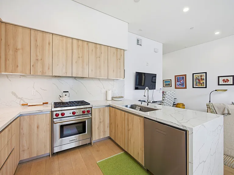 399 E Del Mar Blvd #103 — Photo 28