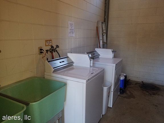 4th image of 305 1st Ave NW #7219130