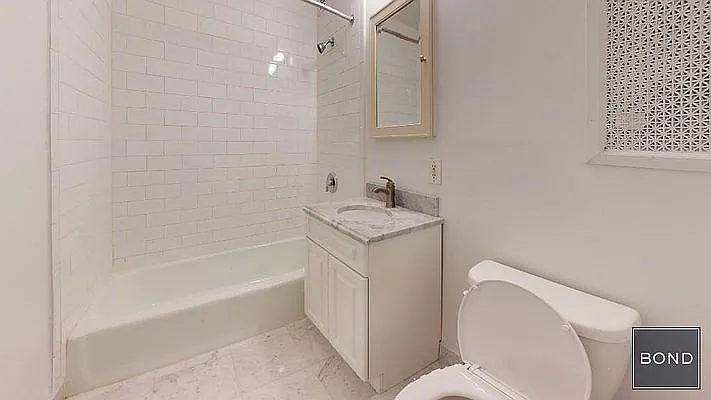 Rented by Bond New York | media 6