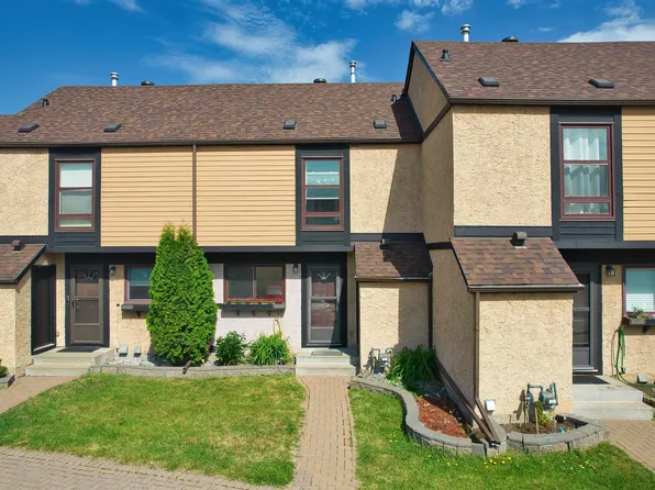 12128 25th Ave NW, Edmonton, AB T6J 4L4