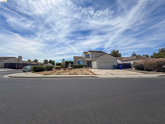 2nd image of 336 Lakespring Pl