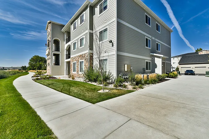 241 W Ridge Rd #241 — Photo 2