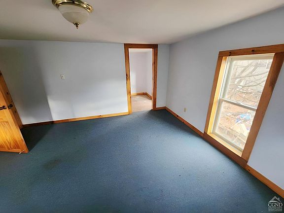 2nd image of 86 Maple Street