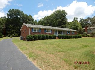 810 Cecelia Dr, Boiling Springs, SC 29316