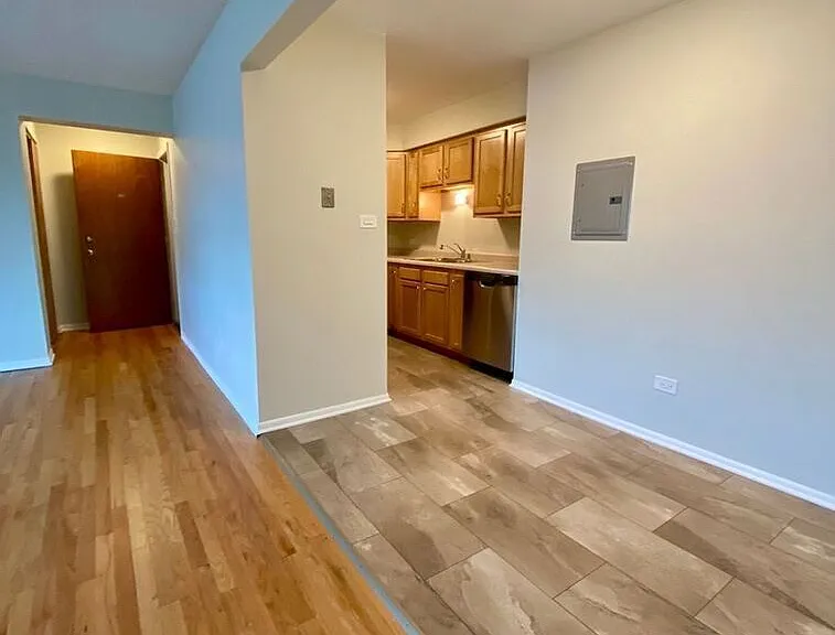 202 S Walton St #R-2B — Photo 11