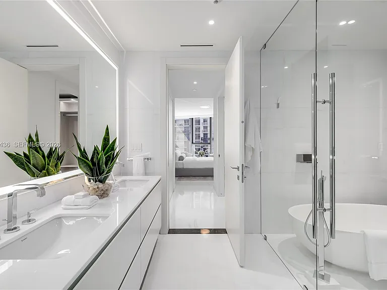 300 Biscayne Boulevard Way #2802 — Photo 30