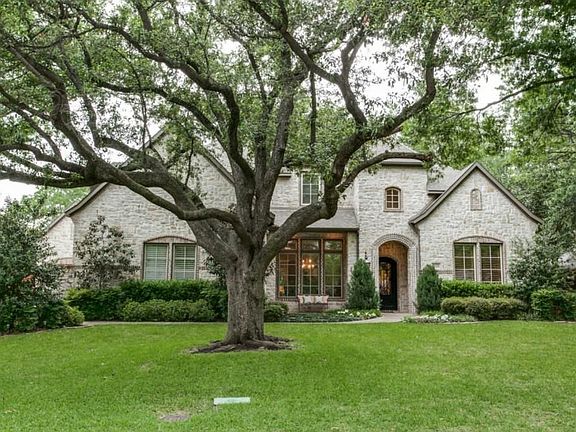 2nd image of 5523 Del Roy Dr