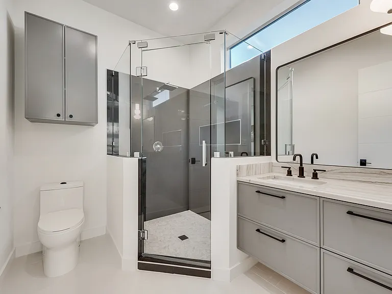 6411 Royal Ln — Photo 19