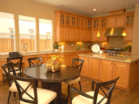 Delightful Gourmet Kitchen