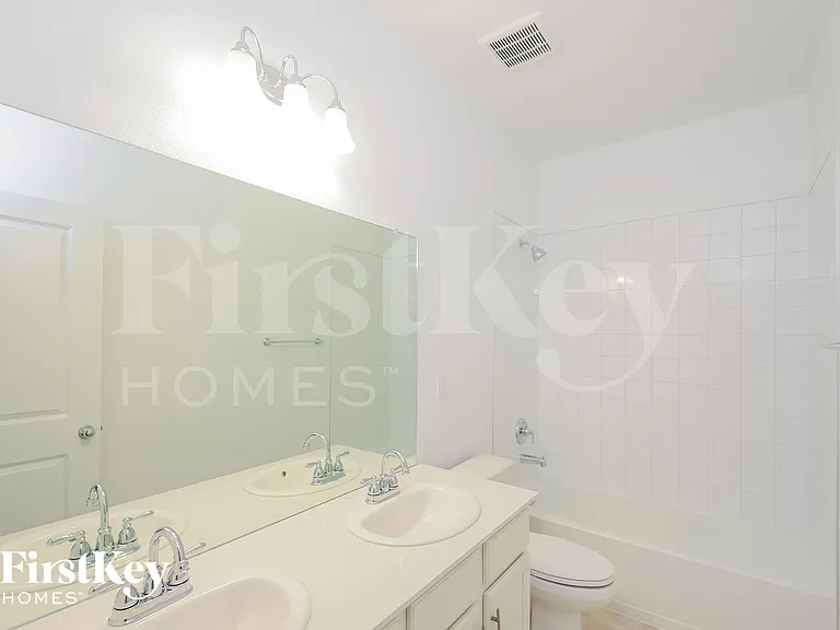 14685 Normande Dr — Photo 12
