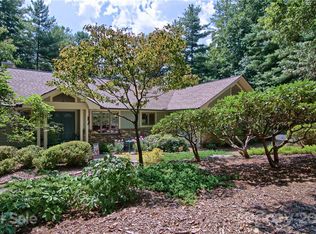 2009 Mountain Ash Cir, Hendersonville, NC 28739