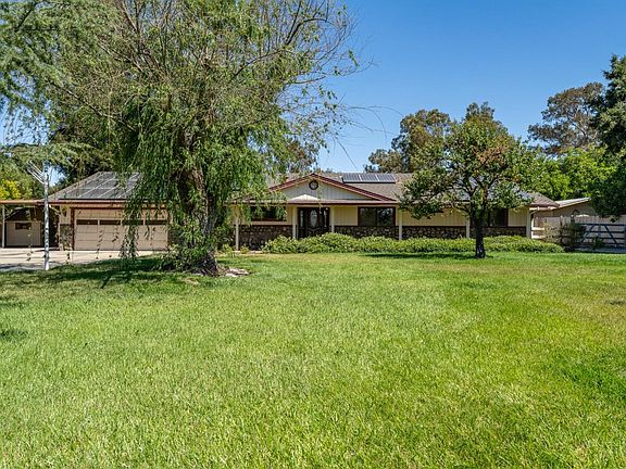 4th image of 2025 Jeanie Ln