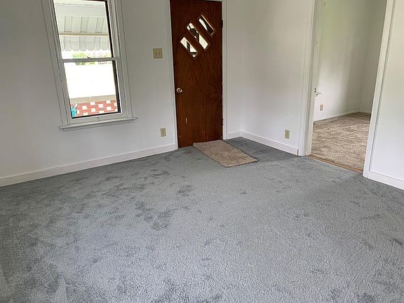 4th image of 812A Fairview Ave