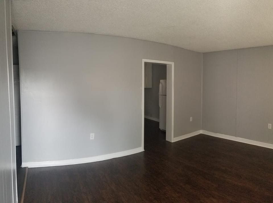 1st image of 1405 Lotela Ave