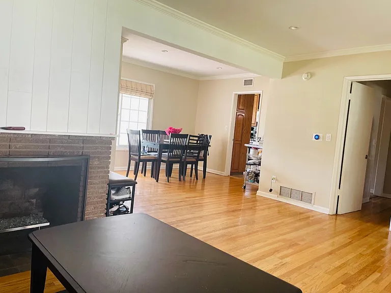 6244 Shirley Ave — Photo 3