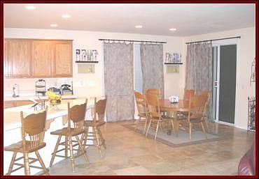 Kitchen Eating Area - view 2