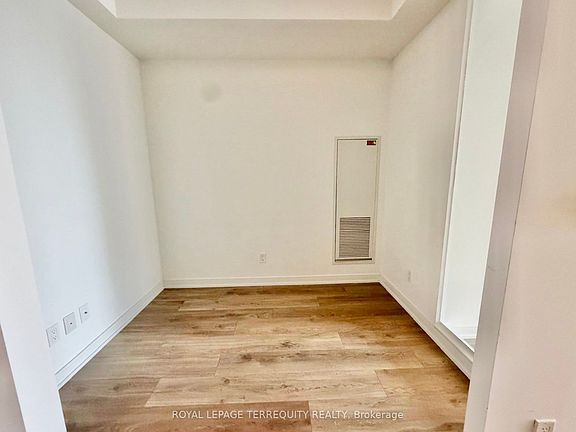 5th image of 3 Gloucester St #1611