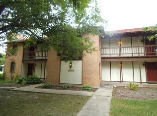 1602 E State St APT 2, Rockford, IL 61104