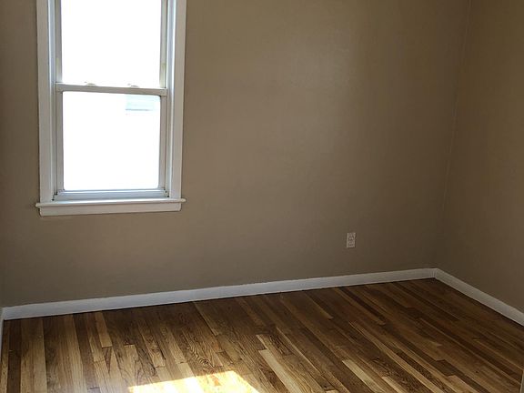 4th image of 8302 Renwood Dr