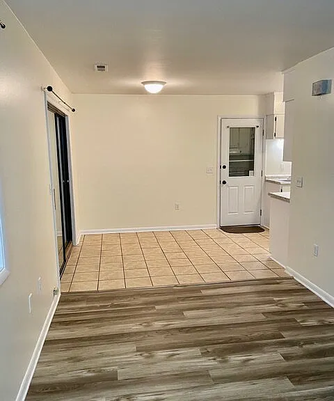 400 Foxfire Ct #B — Photo 15