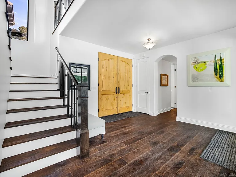 1070 Coronado Ave — Photo 39