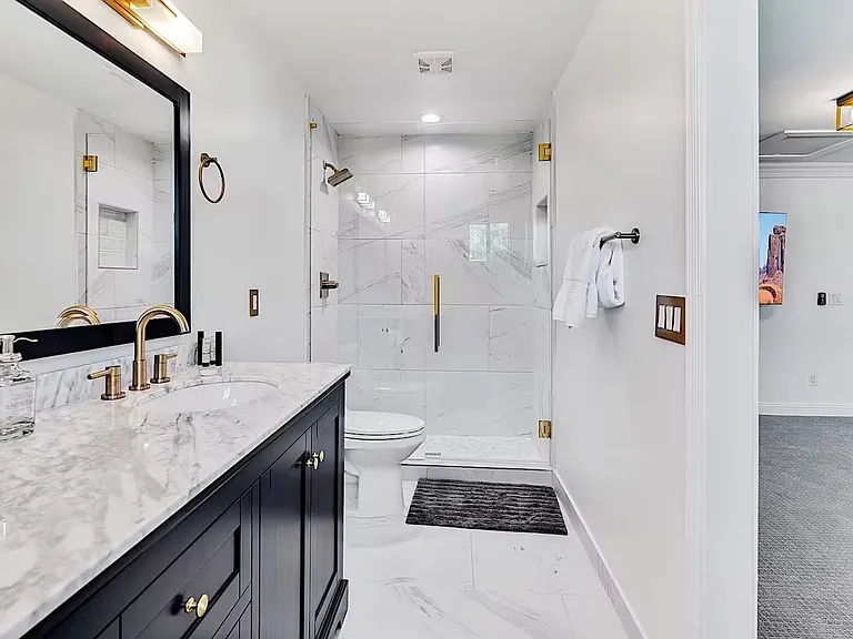 8309 E Highland Ave — Photo 24