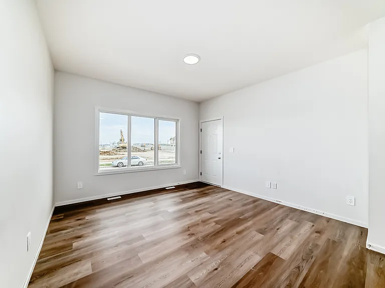 140 Chappelle Dr SW — Photo 32