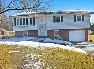 2421 Yost Rd, Bath, PA 18014