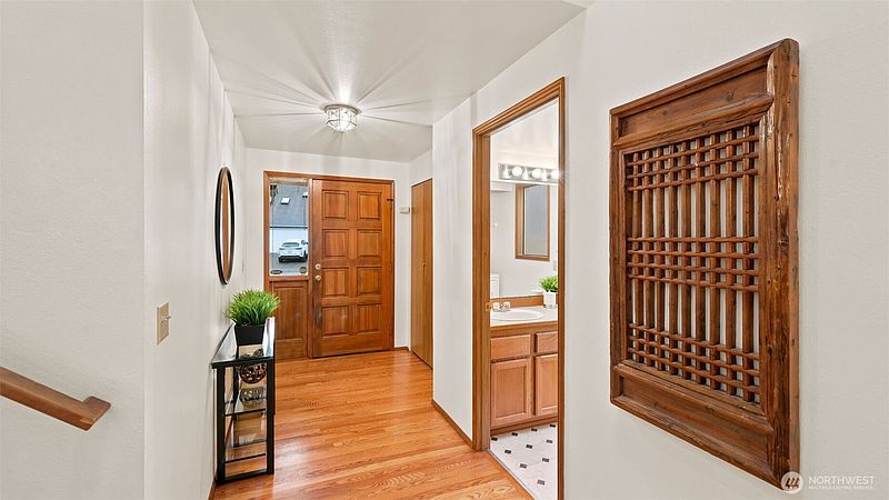 4th image of 24243 SE 43RD Court